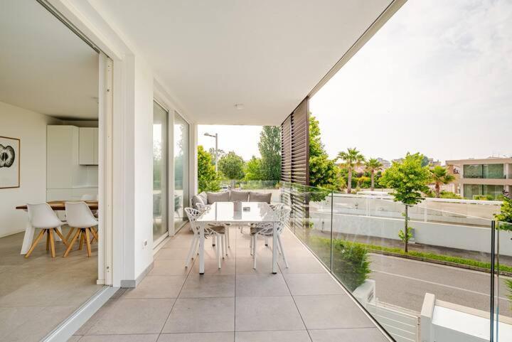Apartment Luma With Pool Lido di Jesolo Exterior foto
